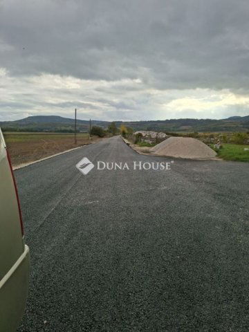 Eladó telek, Nyergesújfaluban 25.9 M Ft / költözzbe.hu