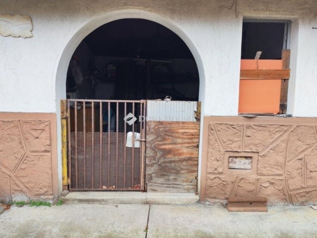 Eladó családi ház, Hatvanban 85 M Ft, 4 szobás