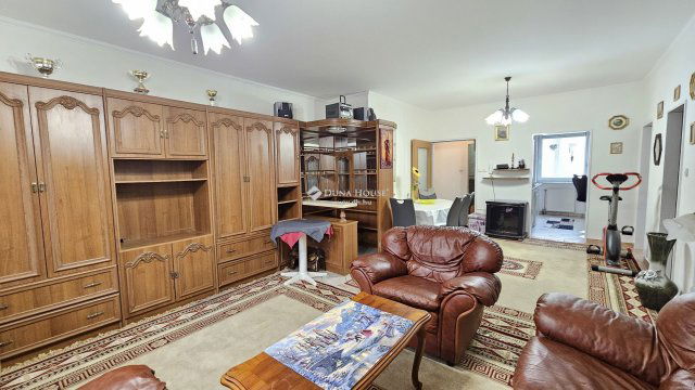 Eladó téglalakás, Nyíregyházán 63.9 M Ft, 3 szobás