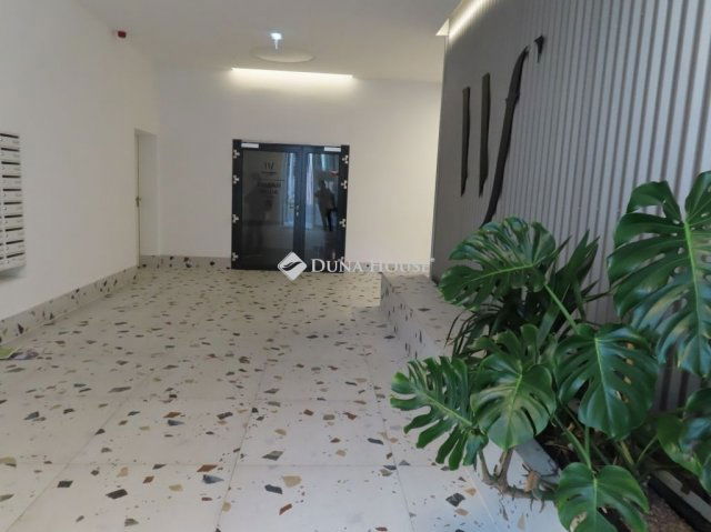 Eladó téglalakás, Budapesten, III. kerületben 79.9 M Ft