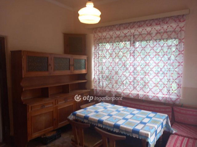 Eladó családi ház, Mikepércsen 49 M Ft, 2 szobás