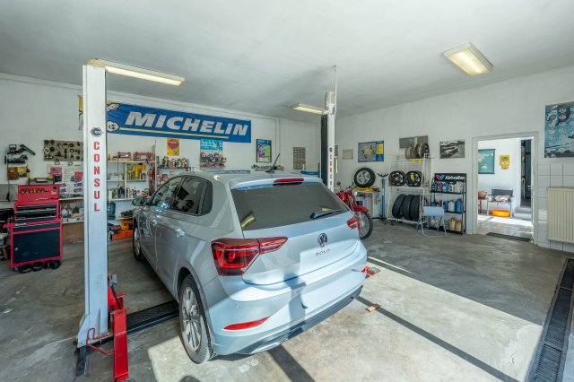 Eladó ipari ingatlan, Érden 199.99 M Ft, 9 szobás