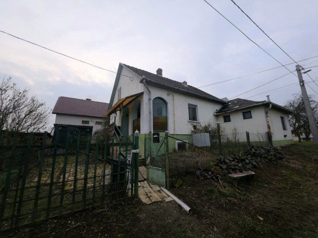 Eladó családi ház, Sajószentpéteren 19.9 M Ft, 2 szobás