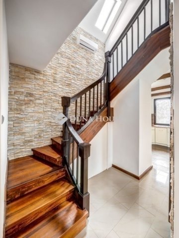 Eladó családi ház, Budaörsön 225 M Ft, 4 szobás