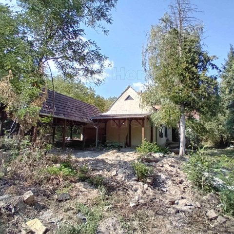 Eladó családi ház, Keszthelyen 43 M Ft, 4 szobás