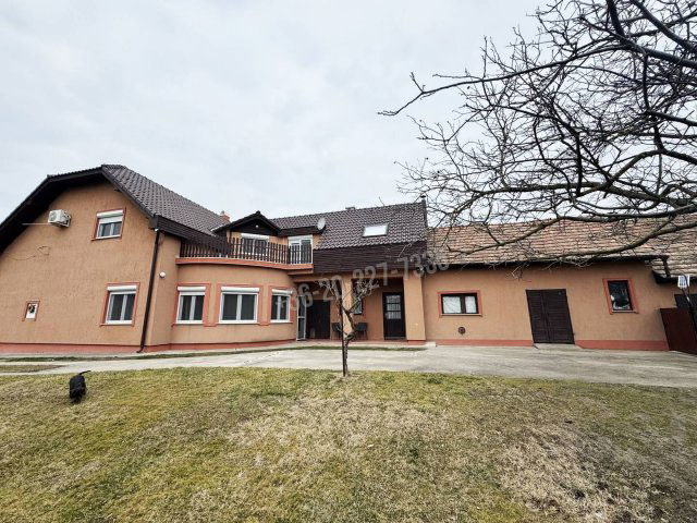 Eladó családi ház, Lóréven 190 M Ft, 4 szobás