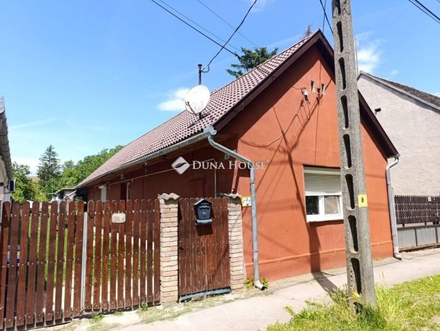 Eladó családi ház, Lánycsókon 34.99 M Ft, 3 szobás