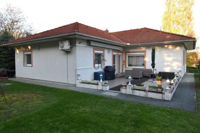 Eladó családi ház, Csatáron 93 M Ft, 4 szobás