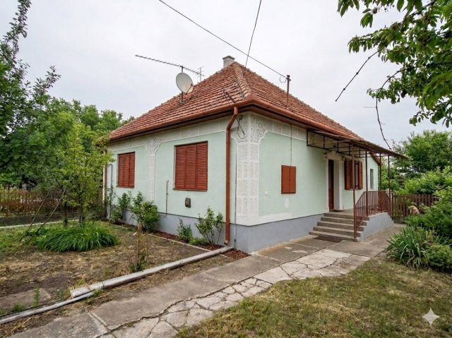 Eladó családi ház, Nagyecseden 9.8 M Ft, 2 szobás
