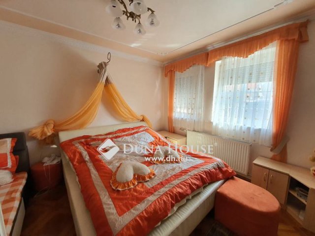Eladó családi ház, Szombathelyen 125 M Ft, 4 szobás