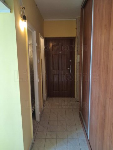 Eladó panellakás, Pétfürdőn 39.5 M Ft, 2 szobás