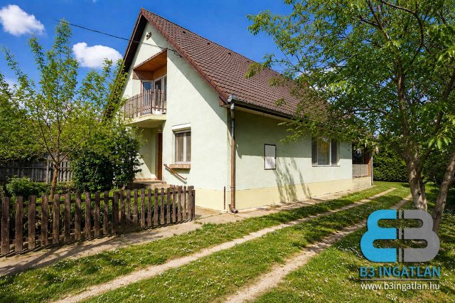 Eladó családi ház, Adonyban 55 M Ft, 1+2 szobás