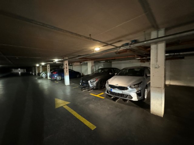 Eladó garázs, Budapesten, XI. kerületben, Szerémi úton 23.8 M Ft