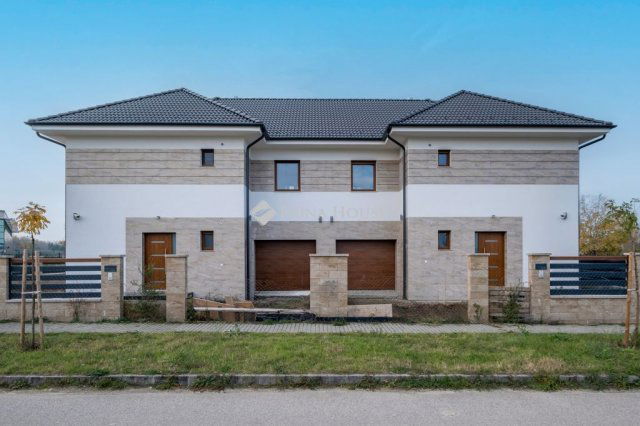 Eladó ikerház, Budapesten, XXIII. kerületben 235 M Ft, 6 szobás