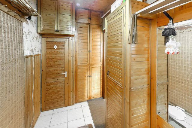 Eladó családi ház, Szolnokon 69.99 M Ft, 6 szobás