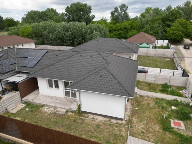 Eladó ikerház, Szigetszentmiklóson 99 M Ft, 4 szobás