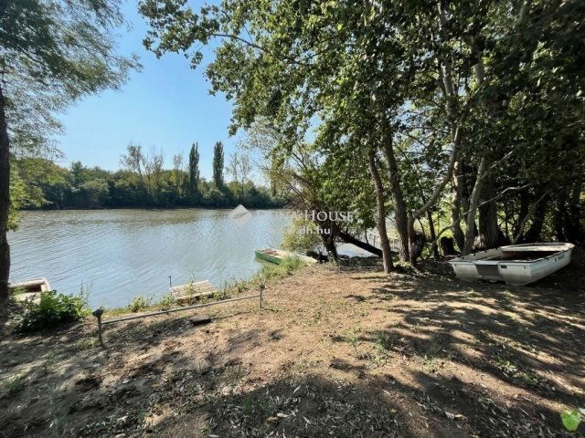 Eladó családi ház, Csongrádon 21.9 M Ft, 2 szobás