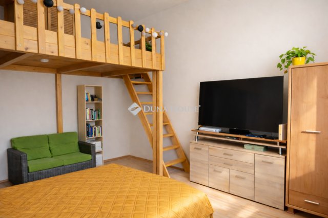 Eladó téglalakás, Debrecenben 69.9 M Ft, 3 szobás