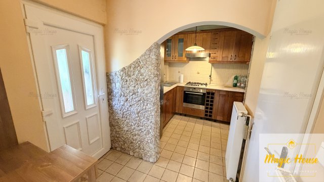 Eladó családi ház, Érden 72 M Ft, 1 szobás