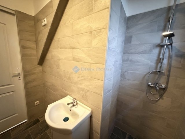 Eladó téglalakás, Budapesten, XXI. kerületben 58.9 M Ft