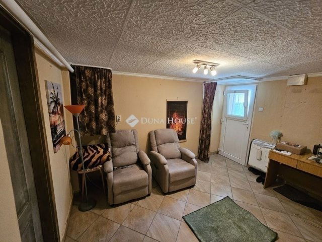 Eladó sorház, Szigetszentmiklóson 89.9 M Ft, 5 szobás