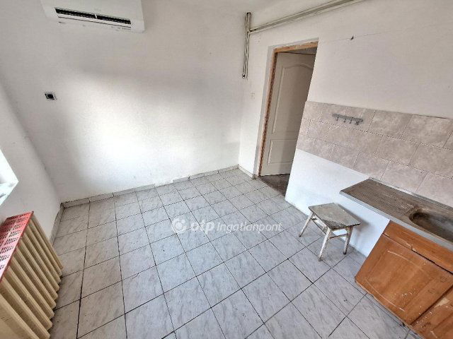 Eladó családi ház, Tiszaalpáron 19.9 M Ft, 3 szobás