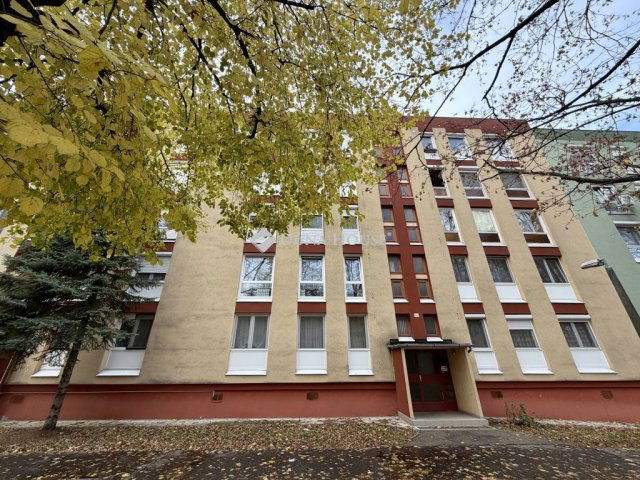 Eladó panellakás, Pécsett, Maléter Pál úton 39.9 M Ft