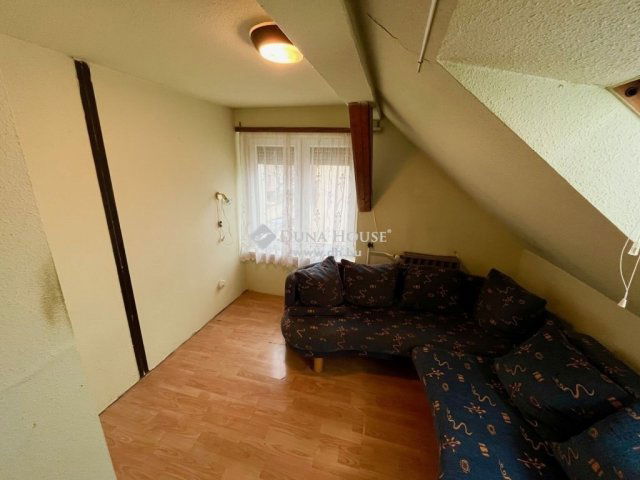 Eladó családi ház, Székesfehérvárott 89.9 M Ft, 4 szobás