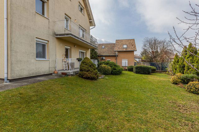 Eladó téglalakás, Budapesten, XVI. kerületben 158 M Ft, 5 szobás