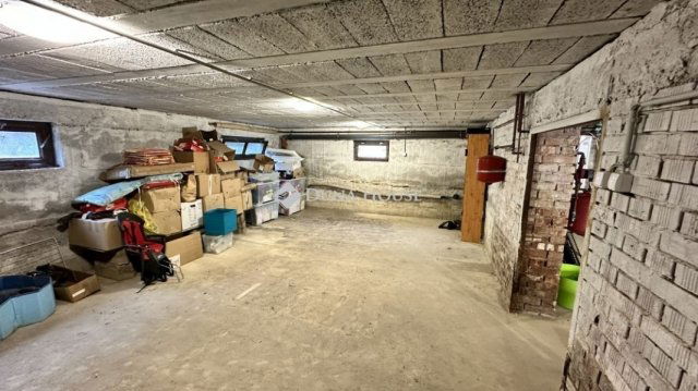 Eladó családi ház, Bugyin 89.9 M Ft, 3 szobás