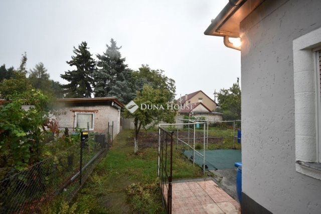 Eladó családi ház, Érden 69.9 M Ft, 2 szobás