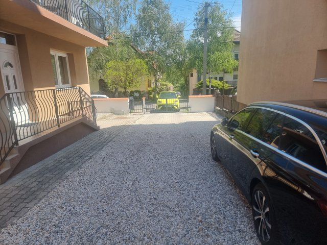 Eladó családi ház, Hévízen 234.5 M Ft, 6 szobás