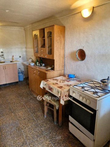 Eladó családi ház, Zókon 21 M Ft, 3 szobás