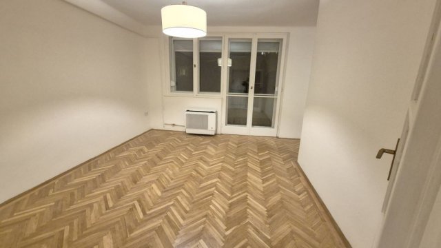 Eladó téglalakás, Budapesten, I. kerületben, Mihály utcában