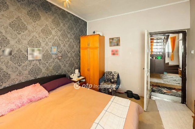 Eladó családi ház, Zsámbékon 89.9 M Ft, 5+2 szobás