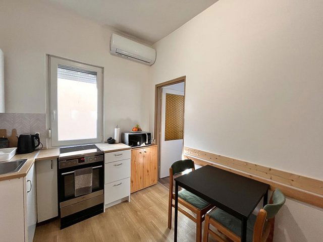 Eladó családi ház, Budapesten, III. kerületben 92.9 M Ft