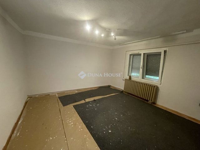 Eladó családi ház, Budapesten, XVII. kerületben 39.9 M Ft