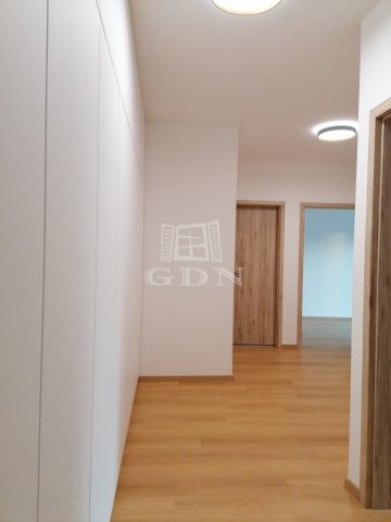 Kiadó téglalakás, albérlet, Szegeden 270 E Ft / hó, 3 szobás