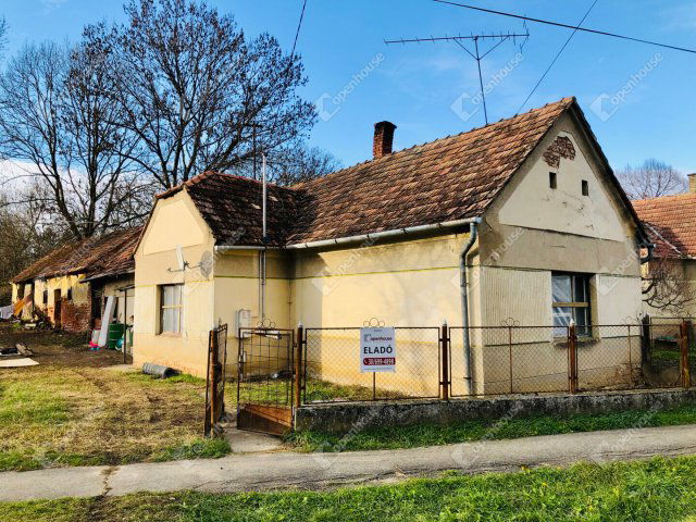 Eladó családi ház, Zalatárnokon 11 M Ft, 2 szobás