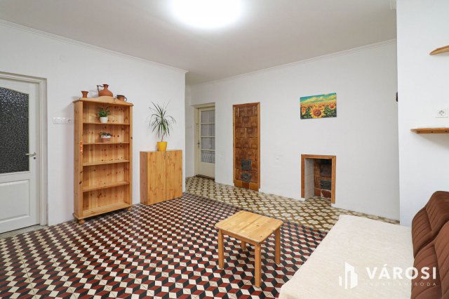 Eladó családi ház, Békésen 43 M Ft, 4+1 szobás