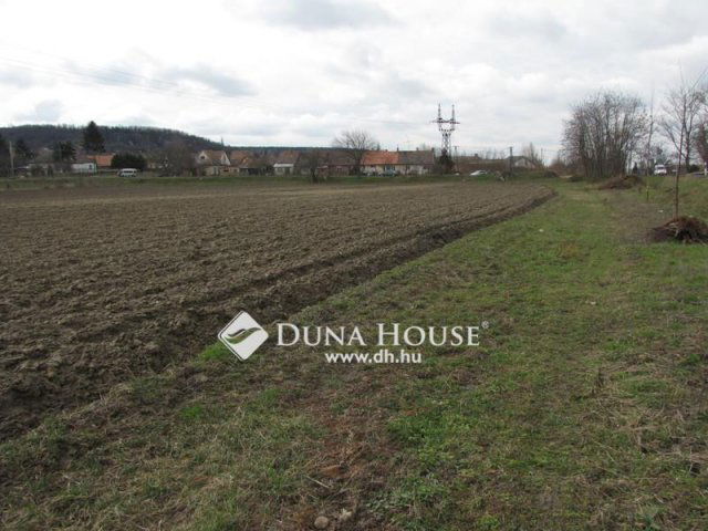 Eladó telek, Neszmélyen 45 M Ft / költözzbe.hu