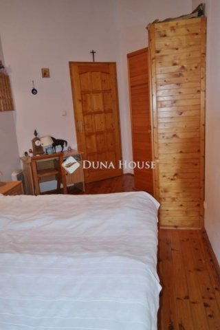 Eladó családi ház, Csömörön 185 M Ft, 2+3 szobás