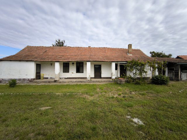 Eladó családi ház, Kismarján 6.9 M Ft, 2 szobás