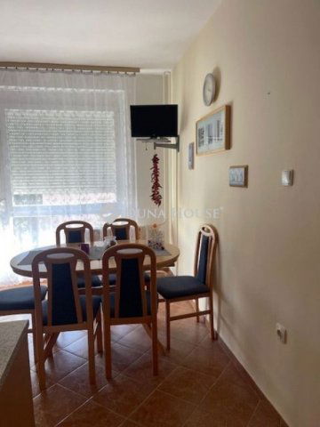 Eladó panellakás, Pécsett 58.7 M Ft, 3 szobás