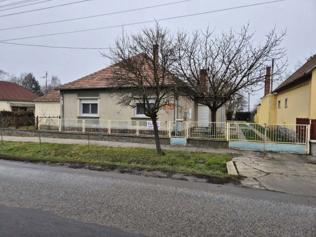 Eladó családi ház, Szigetváron 38.9 M Ft, 4 szobás