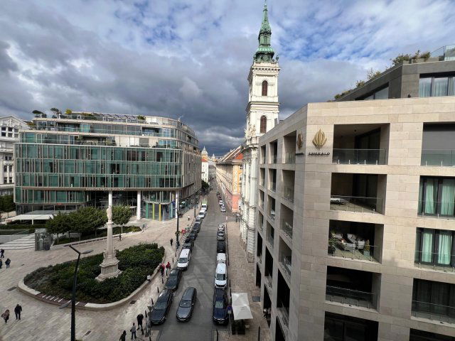 Eladó téglalakás, Budapesten, V. kerületben 128 M Ft, 1 szobás