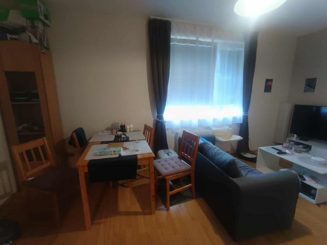 Kiadó téglalakás, albérlet, Pécsett, Dobó István utcában