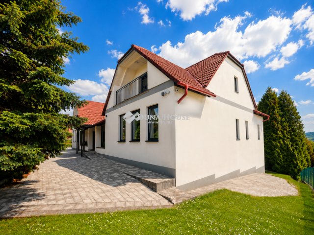 Eladó hotel, Bakonybélben 330 M Ft, 9 szobás