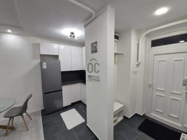 Eladó téglalakás, Pécsett 52.5 M Ft, 2 szobás