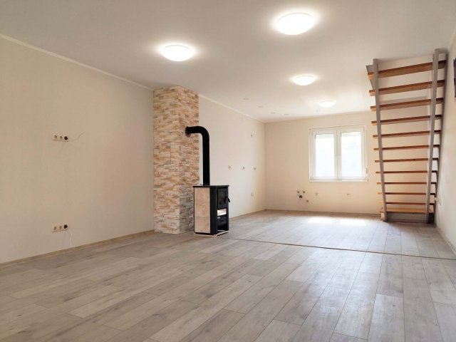 Eladó családi ház, Vörsön 110 M Ft, 4 szobás